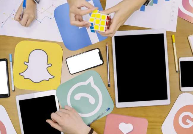 Social Media Listening (4) Social Media Listening